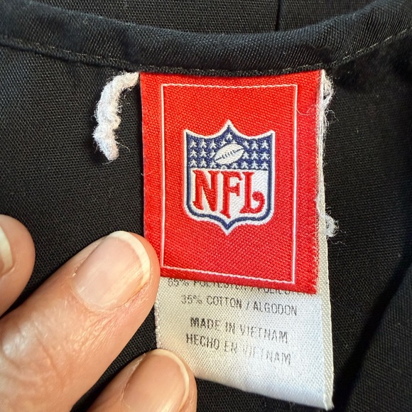 NFL Pittsburgh Steelers Men's Sz M Scrubs Top 24" PTP - Picture 5 of 5